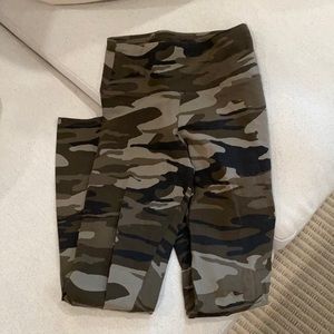 Camo leggings